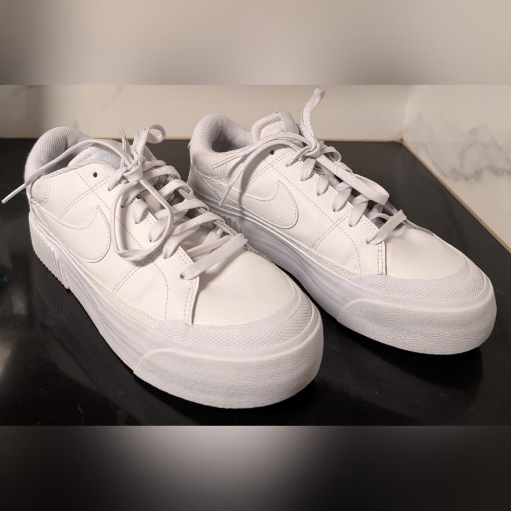 Nike Court Legacy Lift Platform Sneakers Size 9 Used Exc MSRP 94.99 - Picture 4 of 12
